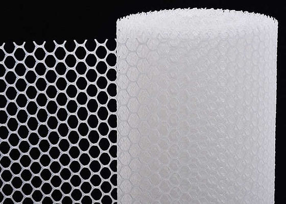 El material de malla de alambre de plástico reforzado de 1 mm y 2 mm de PP es PE